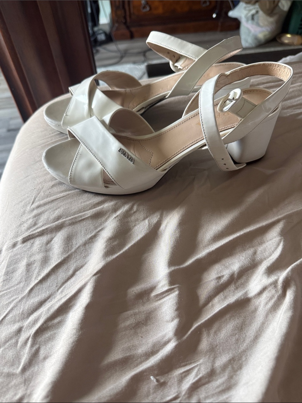 shoes - Picture 5 of 8
